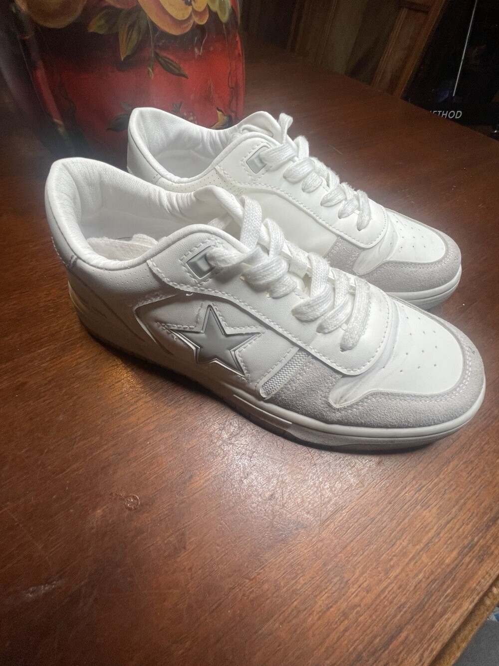 Vintage Havana Fresh 5 Women’s White/ Gray Sneakers Size 9M Suede Toe Cap